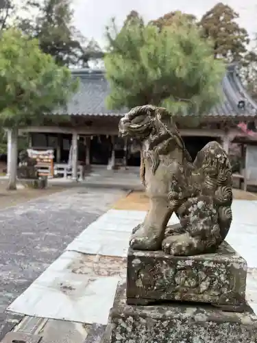 糸島市宇美八幡宮の{uncategorized: "未分類", other: "その他", undefined: "問題あり", building: "その他建物", grave: "お墓", sacred_gate: "鳥居", guardian: "狛犬", statue: "像", buddha: "仏像", history: "歴史", nature: "自然", garden: "庭園", animal: "動物", pagoda: "塔", temizu: "手水舎", mountain_gate: "山門・神門", sanctuary: "本殿・本堂", subordinate: "末社・摂社", art: "芸術", scenery: "景色", jizo: "地蔵", ema: "絵馬", goshuin: "御朱印", omikuji: "おみくじ", items: "授与品その他", amulet: "お守り", goshuincho: "御朱印帳", eats: "食事", festival: "お祭り", votive_dance: "神楽", shichigosan: "七五三参", wedding: "結婚式", experience: "体験その他", initially: "初詣", around: "周辺", anti_infection: "感染症対策"}