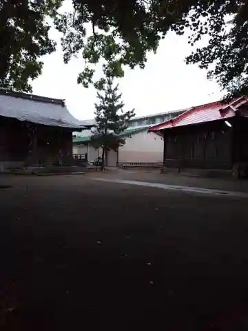 大松氷川神社の庭園