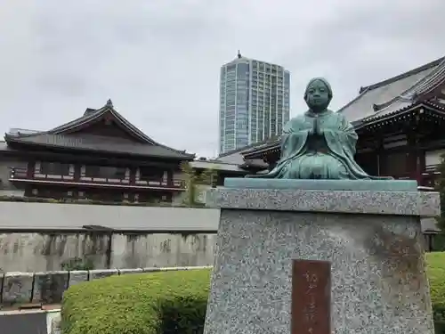 増上寺の像