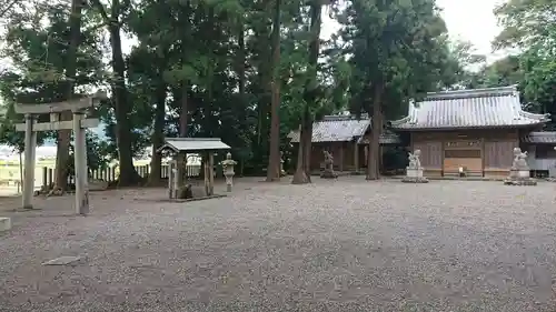 南宮御旅神社の末社・摂社