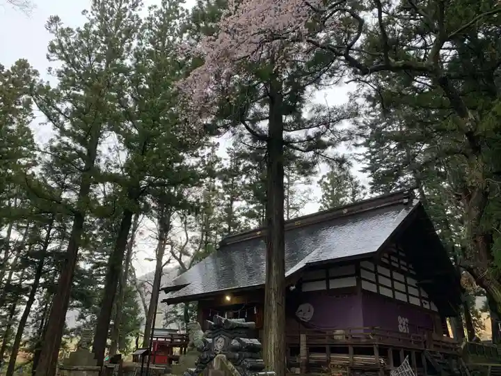 山家神社の本殿・本堂