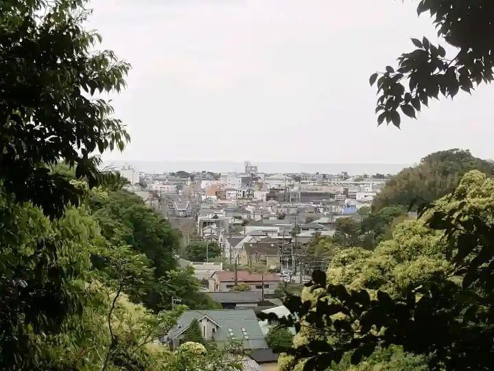 浄光明寺の{uncategorized: "未分類", other: "その他", undefined: "問題あり", building: "その他建物", grave: "お墓", sacred_gate: "鳥居", guardian: "狛犬", statue: "像", buddha: "仏像", history: "歴史", nature: "自然", garden: "庭園", animal: "動物", pagoda: "塔", temizu: "手水舎", mountain_gate: "山門・神門", sanctuary: "本殿・本堂", subordinate: "末社・摂社", art: "芸術", scenery: "景色", jizo: "地蔵", ema: "絵馬", goshuin: "御朱印", omikuji: "おみくじ", items: "授与品その他", amulet: "お守り", goshuincho: "御朱印帳", eats: "食事", festival: "お祭り", votive_dance: "神楽", shichigosan: "七五三参", wedding: "結婚式", experience: "体験その他", initially: "初詣", around: "周辺", anti_infection: "感染症対策"}