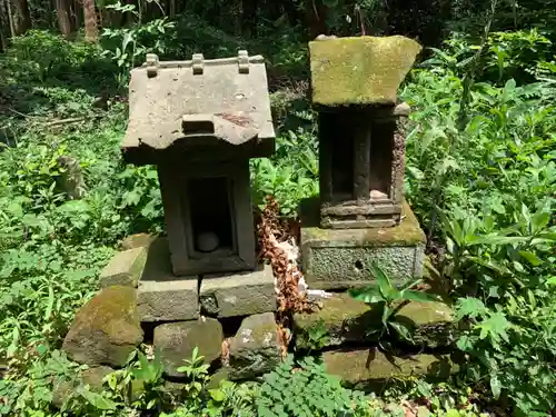 石神社の末社・摂社