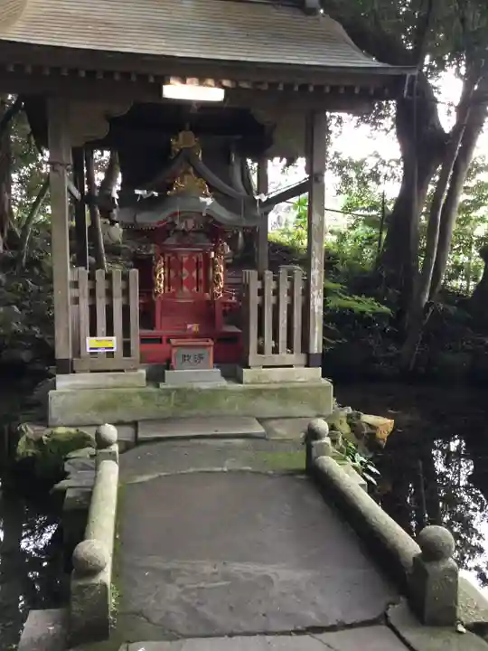 泉神社の末社・摂社