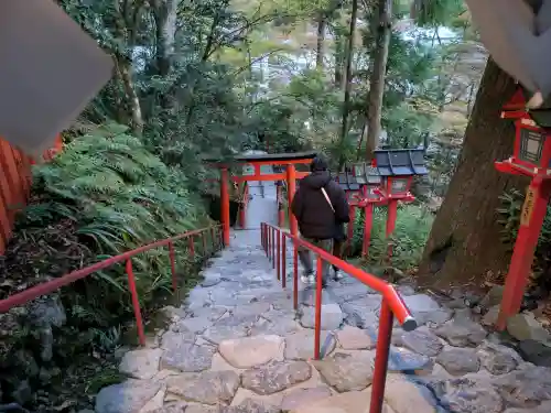 貴船神社の{uncategorized: "未分類", other: "その他", undefined: "問題あり", building: "その他建物", grave: "お墓", sacred_gate: "鳥居", guardian: "狛犬", statue: "像", buddha: "仏像", history: "歴史", nature: "自然", garden: "庭園", animal: "動物", pagoda: "塔", temizu: "手水舎", mountain_gate: "山門・神門", sanctuary: "本殿・本堂", subordinate: "末社・摂社", art: "芸術", scenery: "景色", jizo: "地蔵", ema: "絵馬", goshuin: "御朱印", omikuji: "おみくじ", items: "授与品その他", amulet: "お守り", goshuincho: "御朱印帳", eats: "食事", festival: "お祭り", votive_dance: "神楽", shichigosan: "七五三参", wedding: "結婚式", experience: "体験その他", initially: "初詣", around: "周辺", anti_infection: "感染症対策"}