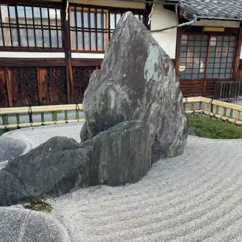 光清寺の{uncategorized: "未分類", other: "その他", undefined: "問題あり", building: "その他建物", grave: "お墓", sacred_gate: "鳥居", guardian: "狛犬", statue: "像", buddha: "仏像", history: "歴史", nature: "自然", garden: "庭園", animal: "動物", pagoda: "塔", temizu: "手水舎", mountain_gate: "山門・神門", sanctuary: "本殿・本堂", subordinate: "末社・摂社", art: "芸術", scenery: "景色", jizo: "地蔵", ema: "絵馬", goshuin: "御朱印", omikuji: "おみくじ", items: "授与品その他", amulet: "お守り", goshuincho: "御朱印帳", eats: "食事", festival: "お祭り", votive_dance: "神楽", shichigosan: "七五三参", wedding: "結婚式", experience: "体験その他", initially: "初詣", around: "周辺", anti_infection: "感染症対策"}