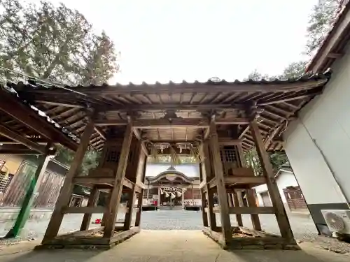 高岡神社の{uncategorized: "未分類", other: "その他", undefined: "問題あり", building: "その他建物", grave: "お墓", sacred_gate: "鳥居", guardian: "狛犬", statue: "像", buddha: "仏像", history: "歴史", nature: "自然", garden: "庭園", animal: "動物", pagoda: "塔", temizu: "手水舎", mountain_gate: "山門・神門", sanctuary: "本殿・本堂", subordinate: "末社・摂社", art: "芸術", scenery: "景色", jizo: "地蔵", ema: "絵馬", goshuin: "御朱印", omikuji: "おみくじ", items: "授与品その他", amulet: "お守り", goshuincho: "御朱印帳", eats: "食事", festival: "お祭り", votive_dance: "神楽", shichigosan: "七五三参", wedding: "結婚式", experience: "体験その他", initially: "初詣", around: "周辺", anti_infection: "感染症対策"}