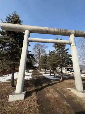 白人神社の{uncategorized: "未分類", other: "その他", undefined: "問題あり", building: "その他建物", grave: "お墓", sacred_gate: "鳥居", guardian: "狛犬", statue: "像", buddha: "仏像", history: "歴史", nature: "自然", garden: "庭園", animal: "動物", pagoda: "塔", temizu: "手水舎", mountain_gate: "山門・神門", sanctuary: "本殿・本堂", subordinate: "末社・摂社", art: "芸術", scenery: "景色", jizo: "地蔵", ema: "絵馬", goshuin: "御朱印", omikuji: "おみくじ", items: "授与品その他", amulet: "お守り", goshuincho: "御朱印帳", eats: "食事", festival: "お祭り", votive_dance: "神楽", shichigosan: "七五三参", wedding: "結婚式", experience: "体験その他", initially: "初詣", around: "周辺", anti_infection: "感染症対策"}