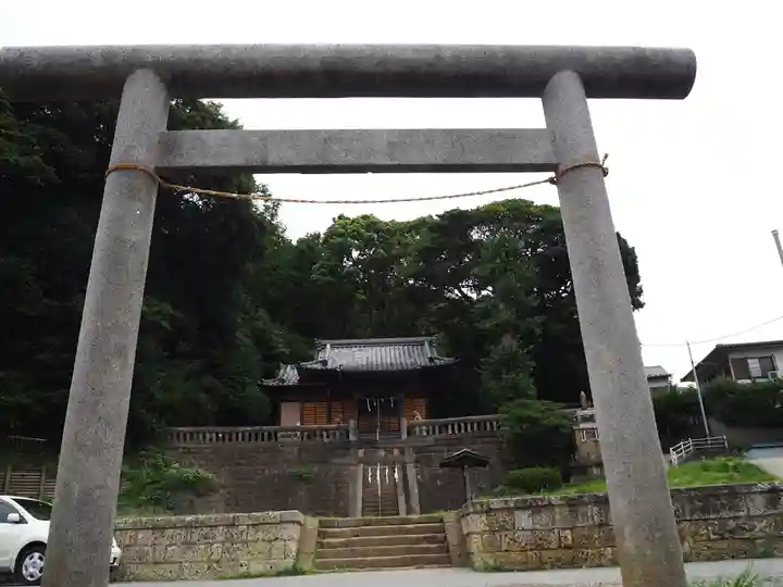 御霊神社(葉山・長柄)の鳥居