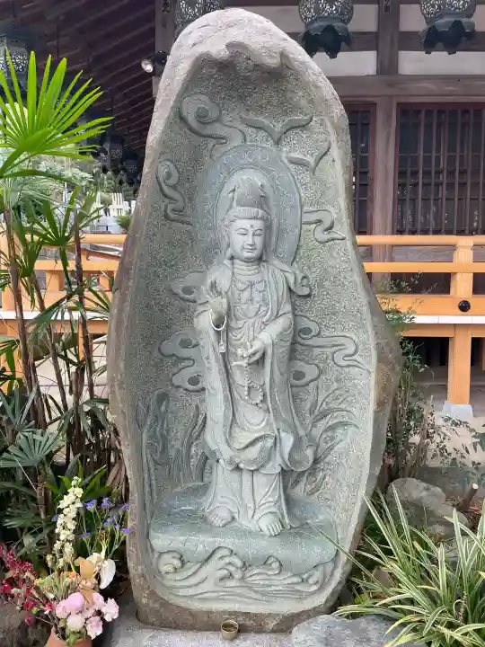 本乗寺の{uncategorized: "未分類", other: "その他", undefined: "問題あり", building: "その他建物", grave: "お墓", sacred_gate: "鳥居", guardian: "狛犬", statue: "像", buddha: "仏像", history: "歴史", nature: "自然", garden: "庭園", animal: "動物", pagoda: "塔", temizu: "手水舎", mountain_gate: "山門・神門", sanctuary: "本殿・本堂", subordinate: "末社・摂社", art: "芸術", scenery: "景色", jizo: "地蔵", ema: "絵馬", goshuin: "御朱印", omikuji: "おみくじ", items: "授与品その他", amulet: "お守り", goshuincho: "御朱印帳", eats: "食事", festival: "お祭り", votive_dance: "神楽", shichigosan: "七五三参", wedding: "結婚式", experience: "体験その他", initially: "初詣", around: "周辺", anti_infection: "感染症対策"}