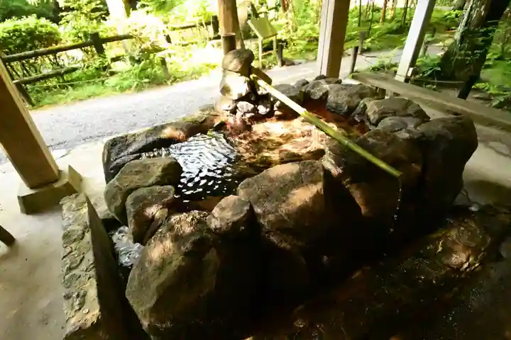 狭井坐大神荒魂神社(狭井神社)(奈良県)