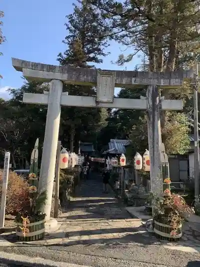 宇奈岐日女神社の鳥居