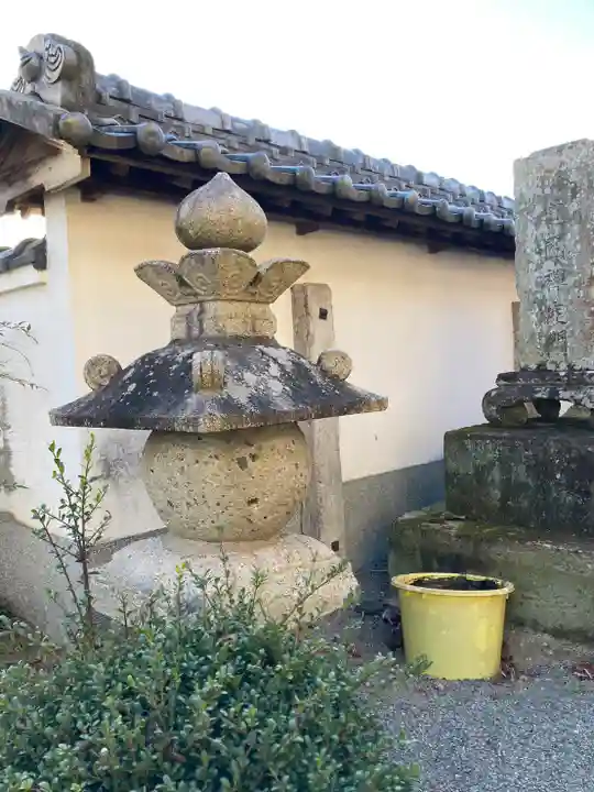薬常寺の塔