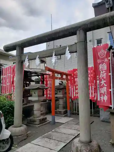 穏田神社の鳥居