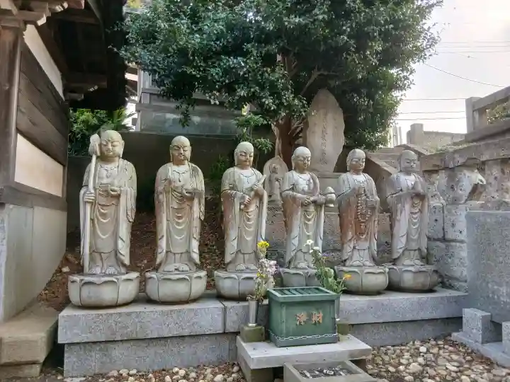光明寺の{uncategorized: "未分類", other: "その他", undefined: "問題あり", building: "その他建物", grave: "お墓", sacred_gate: "鳥居", guardian: "狛犬", statue: "像", buddha: "仏像", history: "歴史", nature: "自然", garden: "庭園", animal: "動物", pagoda: "塔", temizu: "手水舎", mountain_gate: "山門・神門", sanctuary: "本殿・本堂", subordinate: "末社・摂社", art: "芸術", scenery: "景色", jizo: "地蔵", ema: "絵馬", goshuin: "御朱印", omikuji: "おみくじ", items: "授与品その他", amulet: "お守り", goshuincho: "御朱印帳", eats: "食事", festival: "お祭り", votive_dance: "神楽", shichigosan: "七五三参", wedding: "結婚式", experience: "体験その他", initially: "初詣", around: "周辺", anti_infection: "感染症対策"}