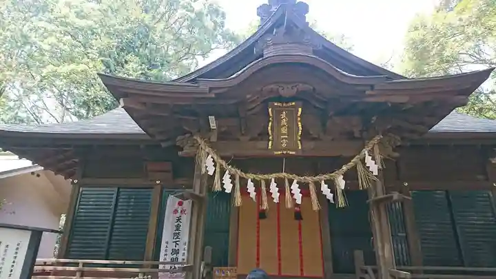 氷川女體神社の本殿・本堂