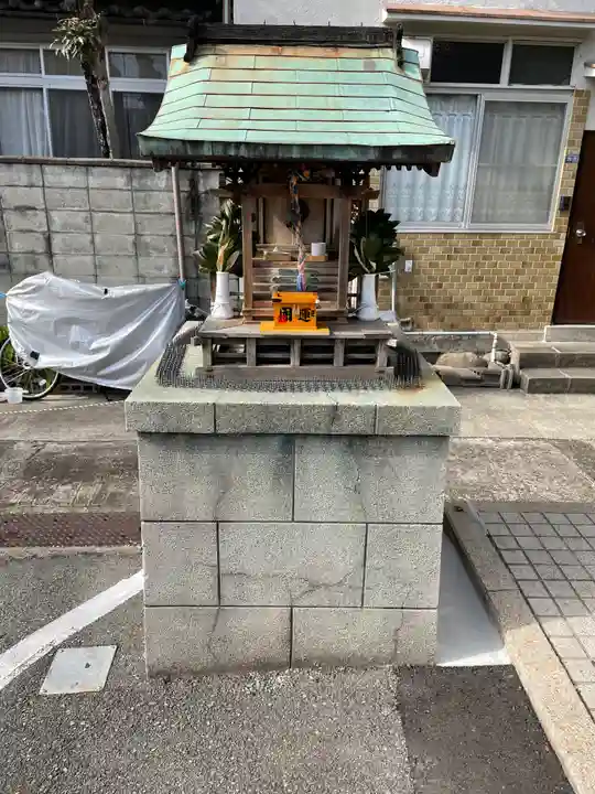 祠(湊山温泉)の地蔵