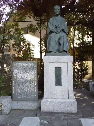 自由が丘熊野神社の像