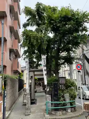 榎大六天神の鳥居