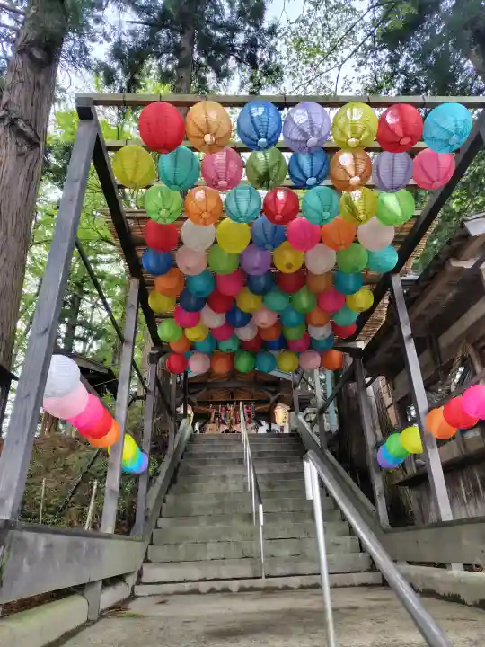 鏑八幡神社の{uncategorized: "未分類", other: "その他", undefined: "問題あり", building: "その他建物", grave: "お墓", sacred_gate: "鳥居", guardian: "狛犬", statue: "像", buddha: "仏像", history: "歴史", nature: "自然", garden: "庭園", animal: "動物", pagoda: "塔", temizu: "手水舎", mountain_gate: "山門・神門", sanctuary: "本殿・本堂", subordinate: "末社・摂社", art: "芸術", scenery: "景色", jizo: "地蔵", ema: "絵馬", goshuin: "御朱印", omikuji: "おみくじ", items: "授与品その他", amulet: "お守り", goshuincho: "御朱印帳", eats: "食事", festival: "お祭り", votive_dance: "神楽", shichigosan: "七五三参", wedding: "結婚式", experience: "体験その他", initially: "初詣", around: "周辺", anti_infection: "感染症対策"}