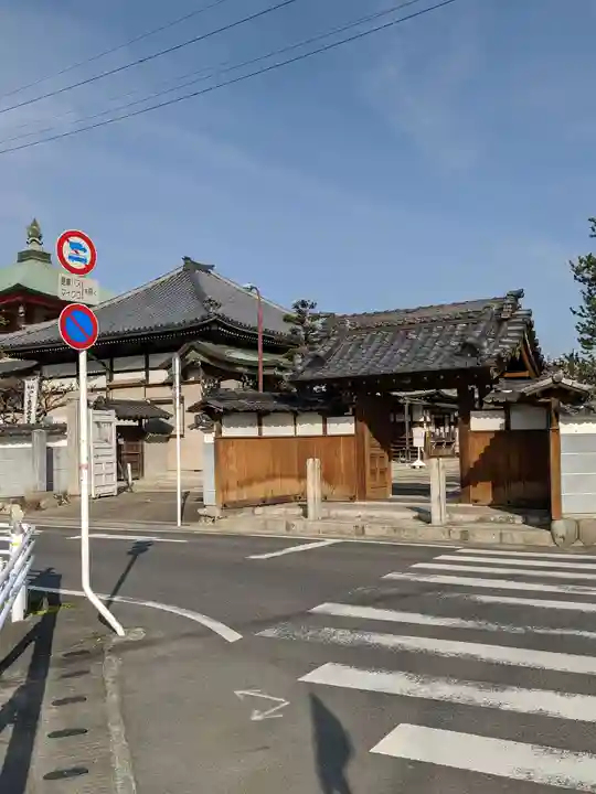 大徳院の山門・神門