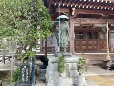 密蔵寺の{uncategorized: "未分類", other: "その他", undefined: "問題あり", building: "その他建物", grave: "お墓", sacred_gate: "鳥居", guardian: "狛犬", statue: "像", buddha: "仏像", history: "歴史", nature: "自然", garden: "庭園", animal: "動物", pagoda: "塔", temizu: "手水舎", mountain_gate: "山門・神門", sanctuary: "本殿・本堂", subordinate: "末社・摂社", art: "芸術", scenery: "景色", jizo: "地蔵", ema: "絵馬", goshuin: "御朱印", omikuji: "おみくじ", items: "授与品その他", amulet: "お守り", goshuincho: "御朱印帳", eats: "食事", festival: "お祭り", votive_dance: "神楽", shichigosan: "七五三参", wedding: "結婚式", experience: "体験その他", initially: "初詣", around: "周辺", anti_infection: "感染症対策"}