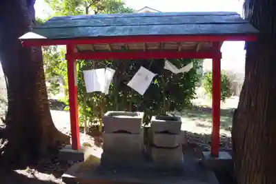 三吉稲荷神社の手水舎