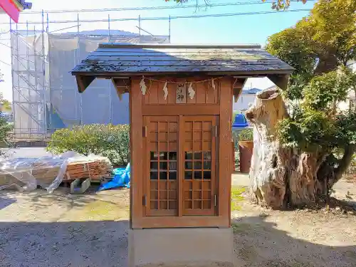 城向稲荷社の末社・摂社