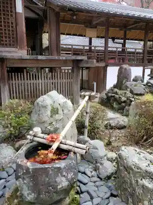 十輪寺の手水舎