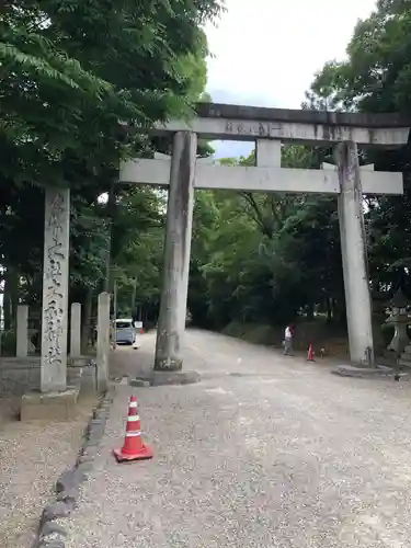 大和神社の鳥居