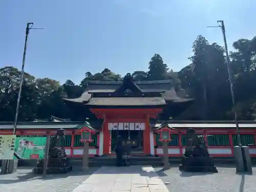 高良大社の{uncategorized: "未分類", other: "その他", undefined: "問題あり", building: "その他建物", grave: "お墓", sacred_gate: "鳥居", guardian: "狛犬", statue: "像", buddha: "仏像", history: "歴史", nature: "自然", garden: "庭園", animal: "動物", pagoda: "塔", temizu: "手水舎", mountain_gate: "山門・神門", sanctuary: "本殿・本堂", subordinate: "末社・摂社", art: "芸術", scenery: "景色", jizo: "地蔵", ema: "絵馬", goshuin: "御朱印", omikuji: "おみくじ", items: "授与品その他", amulet: "お守り", goshuincho: "御朱印帳", eats: "食事", festival: "お祭り", votive_dance: "神楽", shichigosan: "七五三参", wedding: "結婚式", experience: "体験その他", initially: "初詣", around: "周辺", anti_infection: "感染症対策"}