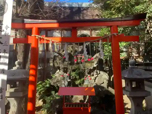 飛木稲荷神社の鳥居