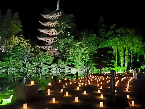 瑠璃光寺の建物その他