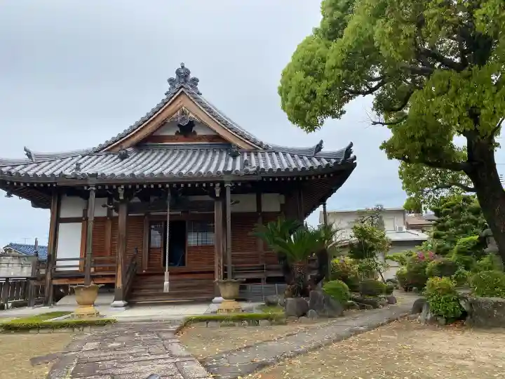 観泉寺の{uncategorized: "未分類", other: "その他", undefined: "問題あり", building: "その他建物", grave: "お墓", sacred_gate: "鳥居", guardian: "狛犬", statue: "像", buddha: "仏像", history: "歴史", nature: "自然", garden: "庭園", animal: "動物", pagoda: "塔", temizu: "手水舎", mountain_gate: "山門・神門", sanctuary: "本殿・本堂", subordinate: "末社・摂社", art: "芸術", scenery: "景色", jizo: "地蔵", ema: "絵馬", goshuin: "御朱印", omikuji: "おみくじ", items: "授与品その他", amulet: "お守り", goshuincho: "御朱印帳", eats: "食事", festival: "お祭り", votive_dance: "神楽", shichigosan: "七五三参", wedding: "結婚式", experience: "体験その他", initially: "初詣", around: "周辺", anti_infection: "感染症対策"}