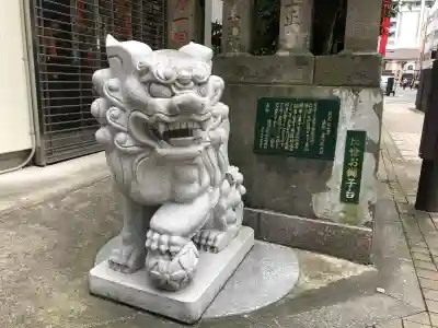 讃岐小白稲荷神社の{uncategorized: "未分類", other: "その他", undefined: "問題あり", building: "その他建物", grave: "お墓", sacred_gate: "鳥居", guardian: "狛犬", statue: "像", buddha: "仏像", history: "歴史", nature: "自然", garden: "庭園", animal: "動物", pagoda: "塔", temizu: "手水舎", mountain_gate: "山門・神門", sanctuary: "本殿・本堂", subordinate: "末社・摂社", art: "芸術", scenery: "景色", jizo: "地蔵", ema: "絵馬", goshuin: "御朱印", omikuji: "おみくじ", items: "授与品その他", amulet: "お守り", goshuincho: "御朱印帳", eats: "食事", festival: "お祭り", votive_dance: "神楽", shichigosan: "七五三参", wedding: "結婚式", experience: "体験その他", initially: "初詣", around: "周辺", anti_infection: "感染症対策"}