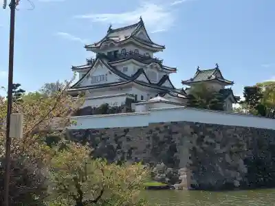 岸城神社の{uncategorized: "未分類", other: "その他", undefined: "問題あり", building: "その他建物", grave: "お墓", sacred_gate: "鳥居", guardian: "狛犬", statue: "像", buddha: "仏像", history: "歴史", nature: "自然", garden: "庭園", animal: "動物", pagoda: "塔", temizu: "手水舎", mountain_gate: "山門・神門", sanctuary: "本殿・本堂", subordinate: "末社・摂社", art: "芸術", scenery: "景色", jizo: "地蔵", ema: "絵馬", goshuin: "御朱印", omikuji: "おみくじ", items: "授与品その他", amulet: "お守り", goshuincho: "御朱印帳", eats: "食事", festival: "お祭り", votive_dance: "神楽", shichigosan: "七五三参", wedding: "結婚式", experience: "体験その他", initially: "初詣", around: "周辺", anti_infection: "感染症対策"}