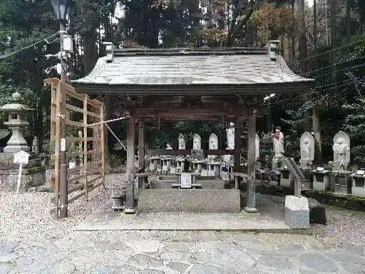 宝山寺の手水舎