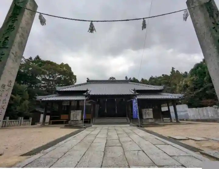 大井八幡大神社の{uncategorized: "未分類", other: "その他", undefined: "問題あり", building: "その他建物", grave: "お墓", sacred_gate: "鳥居", guardian: "狛犬", statue: "像", buddha: "仏像", history: "歴史", nature: "自然", garden: "庭園", animal: "動物", pagoda: "塔", temizu: "手水舎", mountain_gate: "山門・神門", sanctuary: "本殿・本堂", subordinate: "末社・摂社", art: "芸術", scenery: "景色", jizo: "地蔵", ema: "絵馬", goshuin: "御朱印", omikuji: "おみくじ", items: "授与品その他", amulet: "お守り", goshuincho: "御朱印帳", eats: "食事", festival: "お祭り", votive_dance: "神楽", shichigosan: "七五三参", wedding: "結婚式", experience: "体験その他", initially: "初詣", around: "周辺", anti_infection: "感染症対策"}