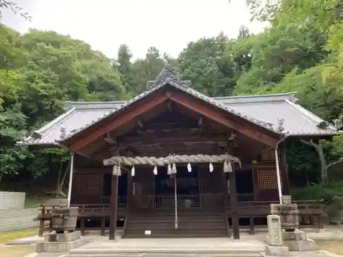 諸山積神社の本殿