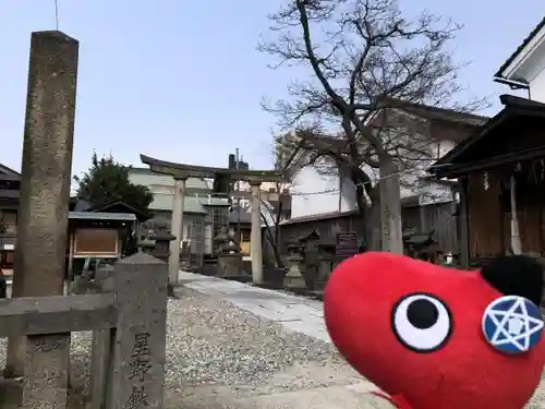 田中稲荷神社の建物その他