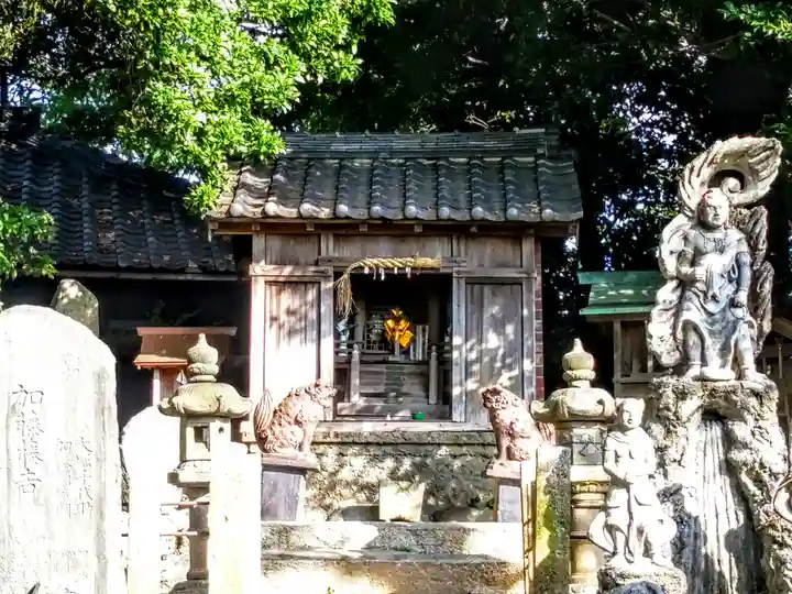 古見御嶽神社の本殿・本堂