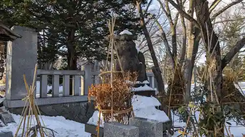 彌彦神社　(伊夜日子神社)の狛犬