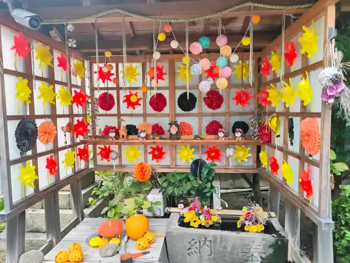 多賀神社の{uncategorized: "未分類", other: "その他", undefined: "問題あり", building: "その他建物", grave: "お墓", sacred_gate: "鳥居", guardian: "狛犬", statue: "像", buddha: "仏像", history: "歴史", nature: "自然", garden: "庭園", animal: "動物", pagoda: "塔", temizu: "手水舎", mountain_gate: "山門・神門", sanctuary: "本殿・本堂", subordinate: "末社・摂社", art: "芸術", scenery: "景色", jizo: "地蔵", ema: "絵馬", goshuin: "御朱印", omikuji: "おみくじ", items: "授与品その他", amulet: "お守り", goshuincho: "御朱印帳", eats: "食事", festival: "お祭り", votive_dance: "神楽", shichigosan: "七五三参", wedding: "結婚式", experience: "体験その他", initially: "初詣", around: "周辺", anti_infection: "感染症対策"}