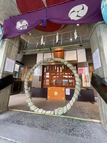 烏森神社の本殿・本堂