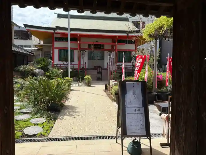 長安寺の{uncategorized: "未分類", other: "その他", undefined: "問題あり", building: "その他建物", grave: "お墓", sacred_gate: "鳥居", guardian: "狛犬", statue: "像", buddha: "仏像", history: "歴史", nature: "自然", garden: "庭園", animal: "動物", pagoda: "塔", temizu: "手水舎", mountain_gate: "山門・神門", sanctuary: "本殿・本堂", subordinate: "末社・摂社", art: "芸術", scenery: "景色", jizo: "地蔵", ema: "絵馬", goshuin: "御朱印", omikuji: "おみくじ", items: "授与品その他", amulet: "お守り", goshuincho: "御朱印帳", eats: "食事", festival: "お祭り", votive_dance: "神楽", shichigosan: "七五三参", wedding: "結婚式", experience: "体験その他", initially: "初詣", around: "周辺", anti_infection: "感染症対策"}