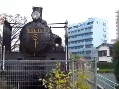 草加神社の周辺