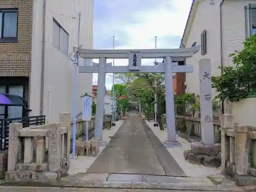 大石社（桜）の鳥居