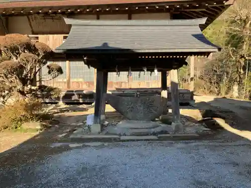 賀蘇山神社の{uncategorized: "未分類", other: "その他", undefined: "問題あり", building: "その他建物", grave: "お墓", sacred_gate: "鳥居", guardian: "狛犬", statue: "像", buddha: "仏像", history: "歴史", nature: "自然", garden: "庭園", animal: "動物", pagoda: "塔", temizu: "手水舎", mountain_gate: "山門・神門", sanctuary: "本殿・本堂", subordinate: "末社・摂社", art: "芸術", scenery: "景色", jizo: "地蔵", ema: "絵馬", goshuin: "御朱印", omikuji: "おみくじ", items: "授与品その他", amulet: "お守り", goshuincho: "御朱印帳", eats: "食事", festival: "お祭り", votive_dance: "神楽", shichigosan: "七五三参", wedding: "結婚式", experience: "体験その他", initially: "初詣", around: "周辺", anti_infection: "感染症対策"}