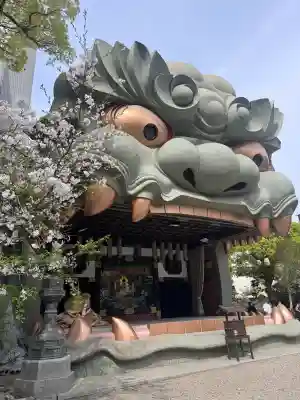 難波八阪神社の{uncategorized: "未分類", other: "その他", undefined: "問題あり", building: "その他建物", grave: "お墓", sacred_gate: "鳥居", guardian: "狛犬", statue: "像", buddha: "仏像", history: "歴史", nature: "自然", garden: "庭園", animal: "動物", pagoda: "塔", temizu: "手水舎", mountain_gate: "山門・神門", sanctuary: "本殿・本堂", subordinate: "末社・摂社", art: "芸術", scenery: "景色", jizo: "地蔵", ema: "絵馬", goshuin: "御朱印", omikuji: "おみくじ", items: "授与品その他", amulet: "お守り", goshuincho: "御朱印帳", eats: "食事", festival: "お祭り", votive_dance: "神楽", shichigosan: "七五三参", wedding: "結婚式", experience: "体験その他", initially: "初詣", around: "周辺", anti_infection: "感染症対策"}