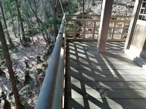 高岩神社の建物その他